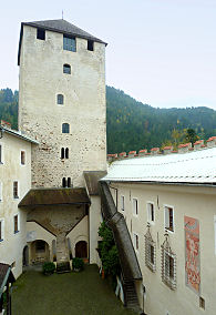 Innenhof von Schloss Bruck
