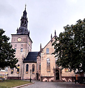 Abendlicher Dom von Oslo