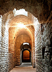 Unterirdische Gänge in den Kaiserthermen von Trier